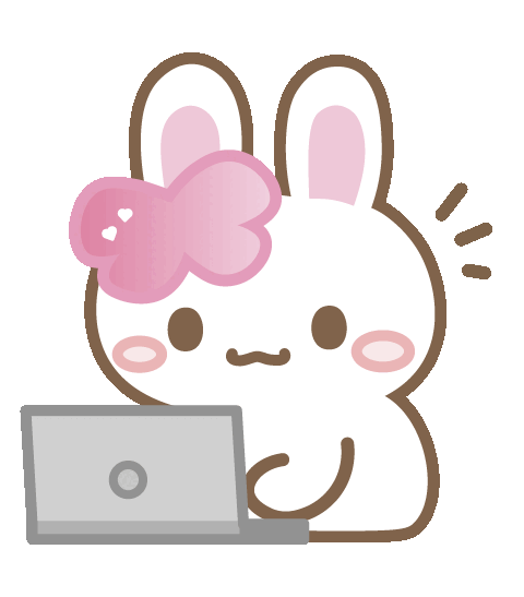 パソコンで作業するうさぎ